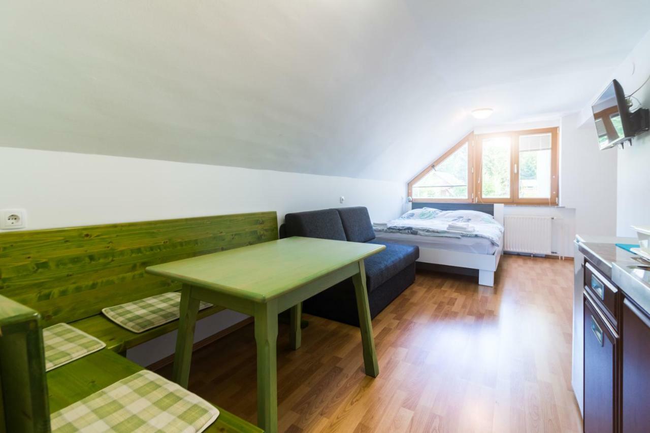Apartments Henigman Бохинь Экстерьер фото